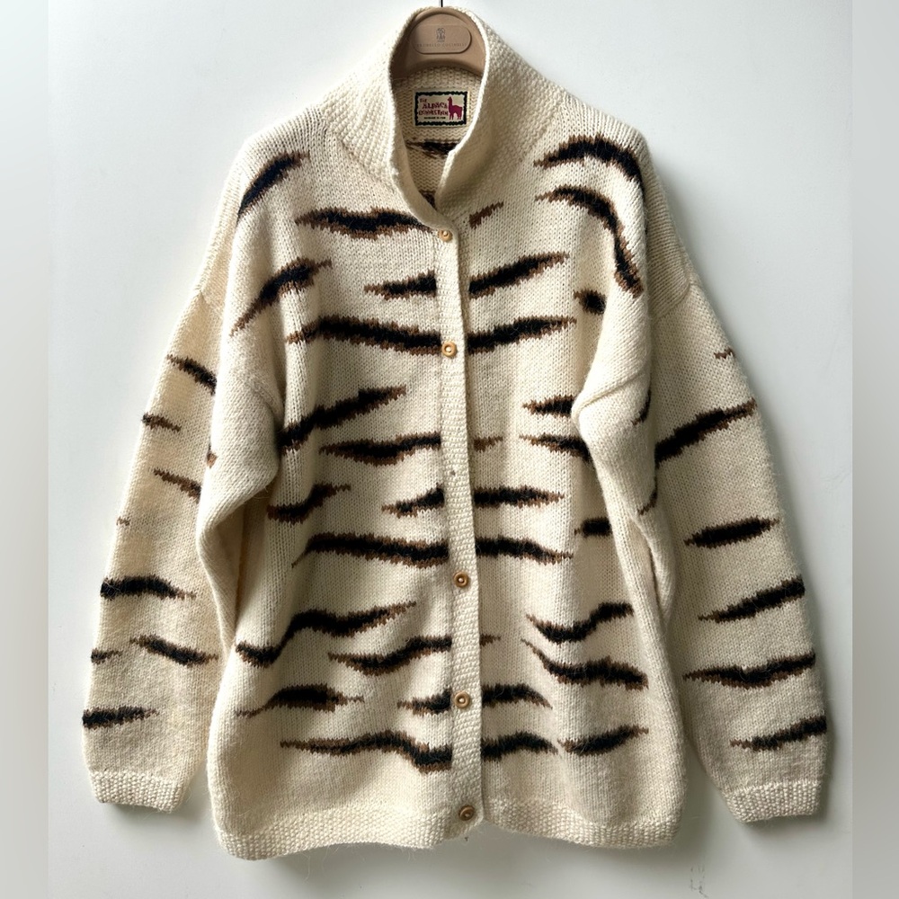 The Alpaca Connection, 100% Alpaca, Handmade in Peru Animal Print Cardigan, M